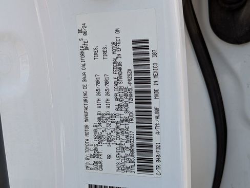 Used 2024 Toyota Tacoma TRD Off-Road image 34