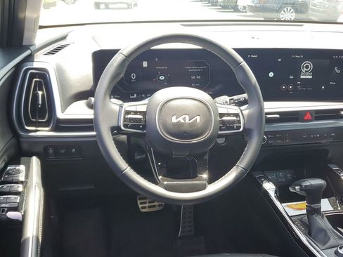 Used 2024 Kia Sorento SX AWD/4WD image 12