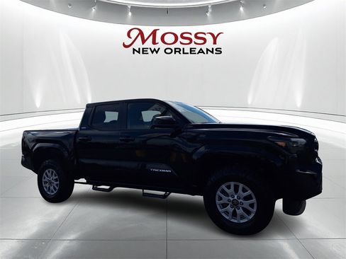 Used 2024 Toyota Tacoma SR5 image 3