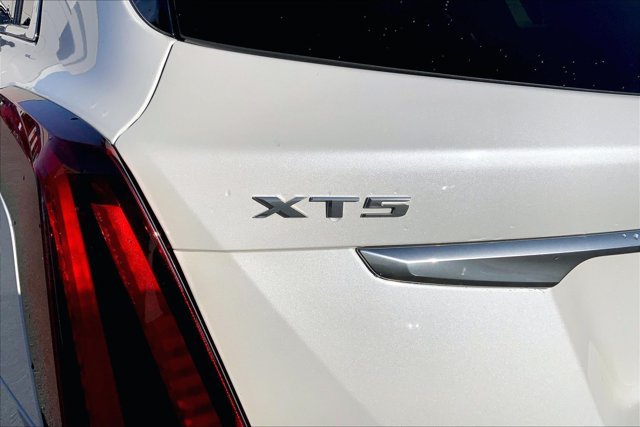 Used 2022 Cadillac XT5 Premium Luxury AWD/4WD image 7