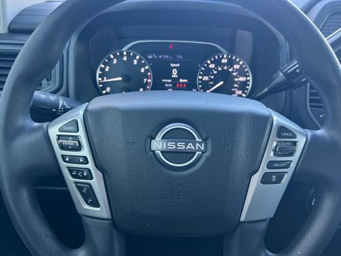 Used 2024 Nissan Titan SV AWD/4WD image 22