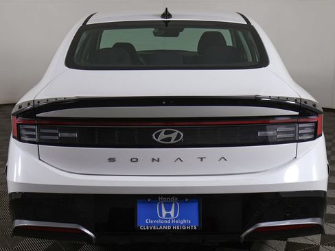 Used 2025 Hyundai Sonata SEL FWD image 11