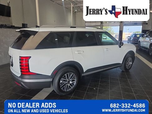 Used 2026 Hyundai Palisade SEL FWD image 5