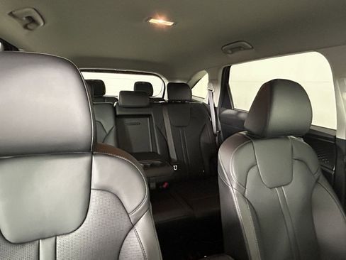 Used 2025 Kia Sorento S AWD/4WD image 30
