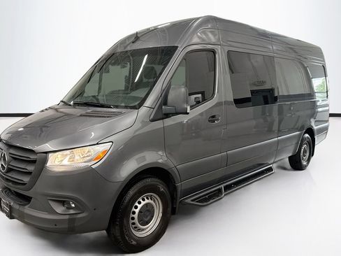 Used 2024 Mercedes-Benz Sprinter 2500 image 1