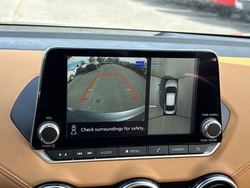 New 2025 Nissan Sentra SV w/ SV Premium Package image 32