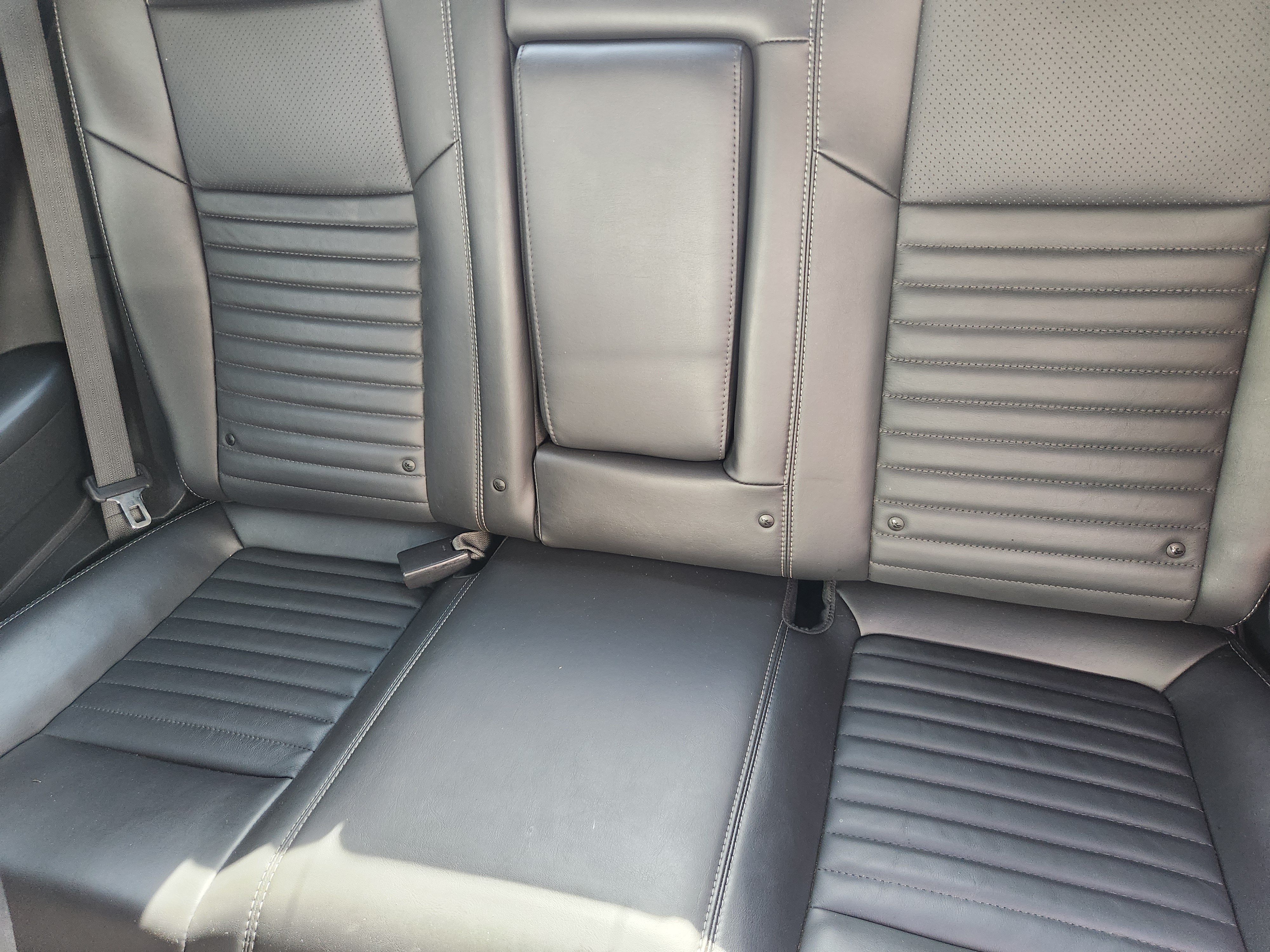 Used 2013 Dodge Challenger R/T RWD image 30
