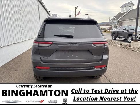 New 2025 Jeep Grand Cherokee 4WD image 5
