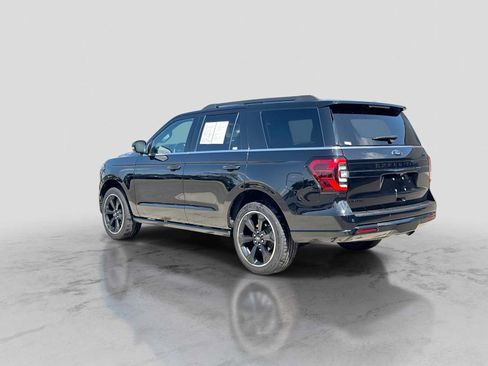 Used 2023 Ford Expedition Limited AWD/4WD image 4