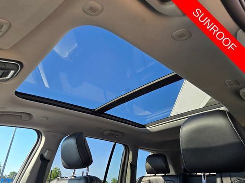 Used 2023 Jeep Grand Cherokee 30th Anniversary AWD/4WD image 26