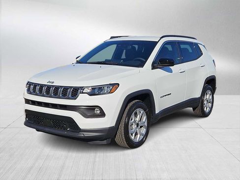 New 2026 Jeep Compass Latitude image 4