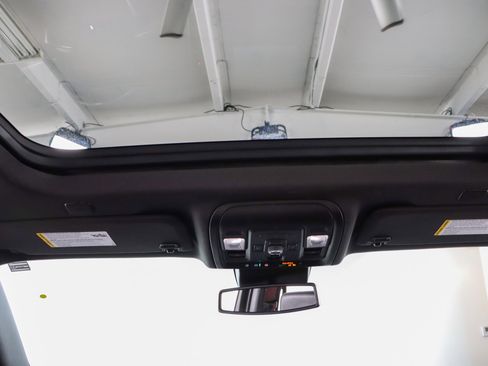 Used 2023 Chevrolet Tahoe Z71 w/ Luxury Package image 22