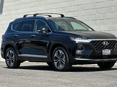 Used 2020 Hyundai Santa Fe SEL FWD image 2