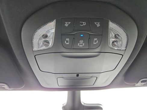 New 2026 Chrysler Pacifica Select image 51