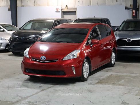 Used 2012 Toyota Prius V Two image 1