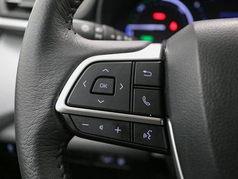 Used 2025 Toyota Sienna XLE image 35