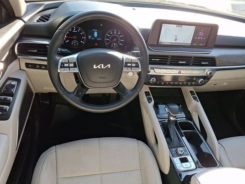 Used 2022 Kia Telluride EX w/ EX Premium Package AWD/4WD image 13