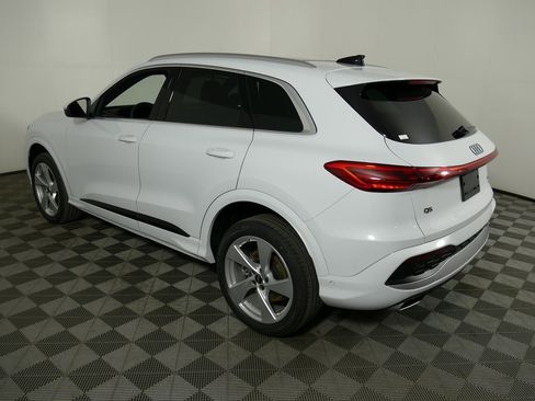 New 2025 Audi Q5 Premium Plus image 5