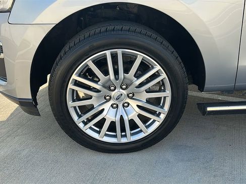 Used 2024 Ford Expedition Max Limited image 7