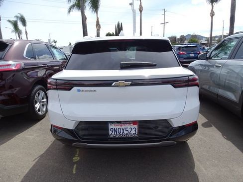 Used 2024 Chevrolet Equinox EV LT w/ LPO, Active Package FWD image 3