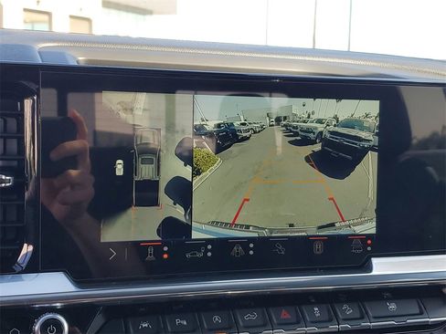 Used 2025 GMC Sierra 1500 SLT w/ SLT Premium Package image 30