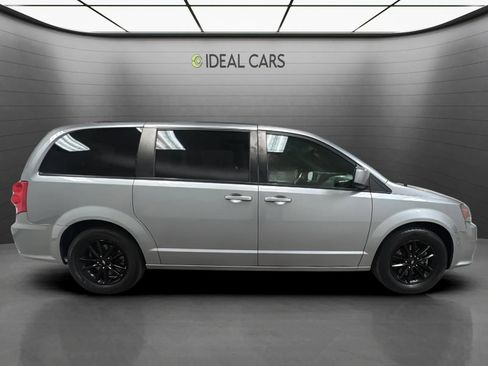 Used 2019 Dodge Grand Caravan GT FWD image 4