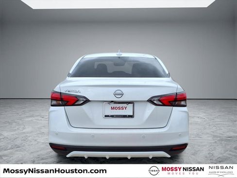 New 2025 Nissan Versa SV w/ Trunk Package image 6