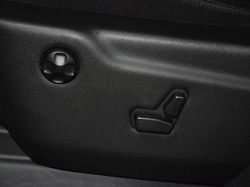 Used 2020 Jeep Grand Cherokee Altitude image 38