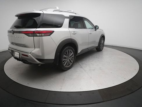 Used 2025 Nissan Pathfinder SL w/ SL Premium Package image 37