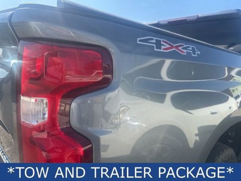 Used 2020 Chevrolet Silverado 1500 Custom w/ Custom Value Package AWD/4WD image 5