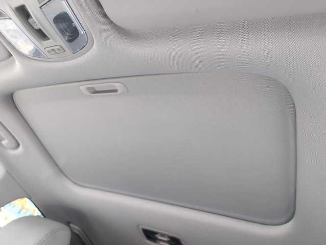 Certified 2023 Hyundai Kona Limited w/ Cargo Package FWD image 19