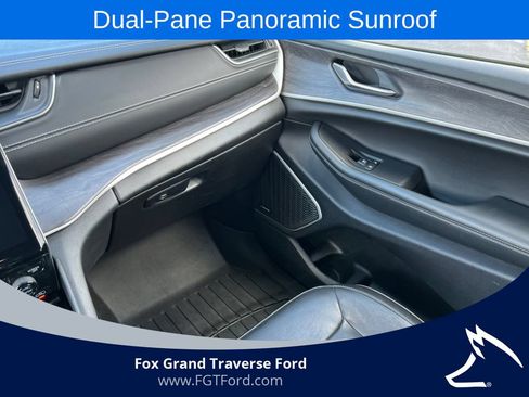 Used 2022 Jeep Grand Cherokee Limited AWD/4WD image 28