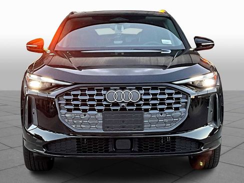 New 2025 Audi Q5 Premium w/ Convenience Package image 3