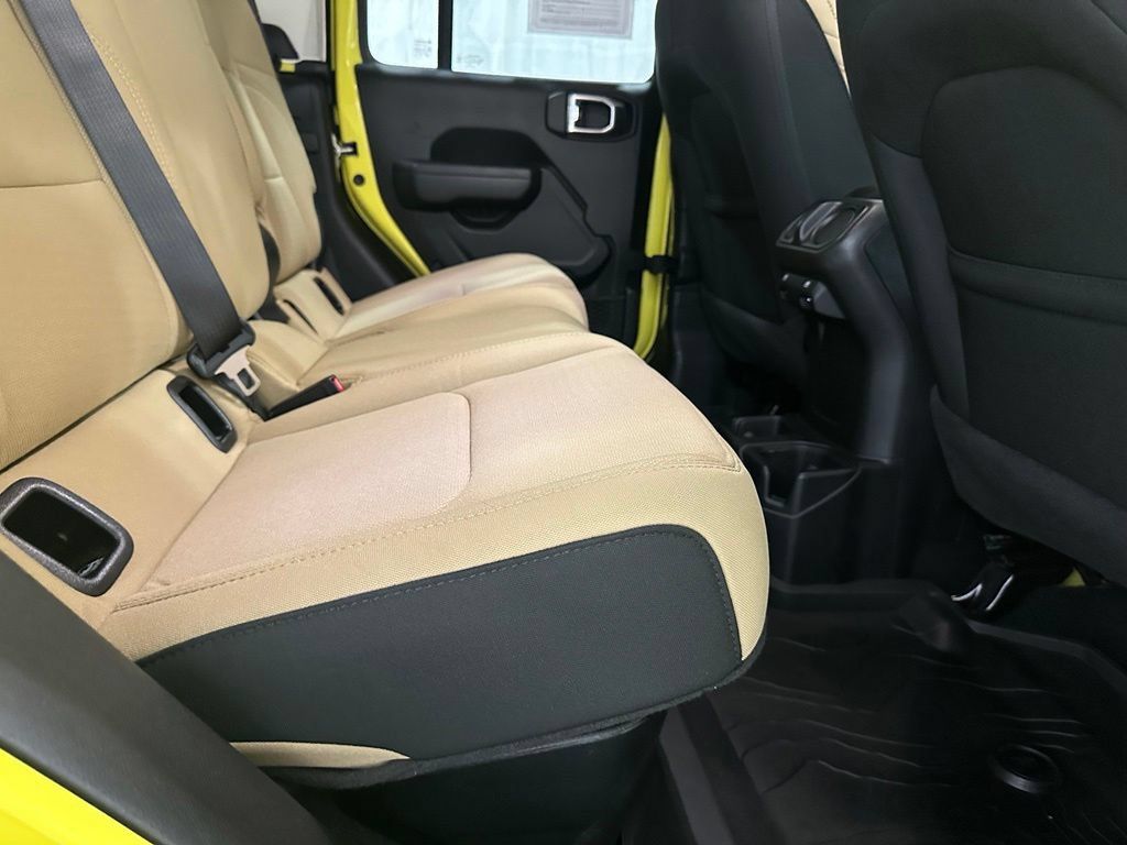 Used 2023 Jeep Gladiator Sport AWD/4WD image 54