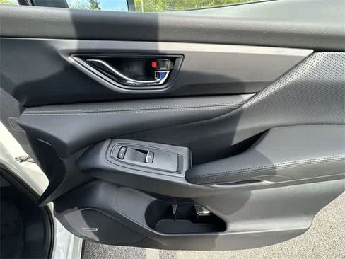 Used 2025 Subaru Ascent Bronze Edition image 23