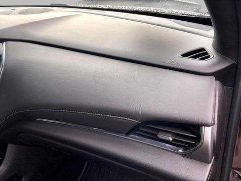 Used 2023 Chevrolet Traverse LT image 29