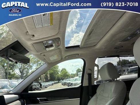 Used 2024 Kia Telluride SX Prestige w/ Towing Package AWD/4WD image 22