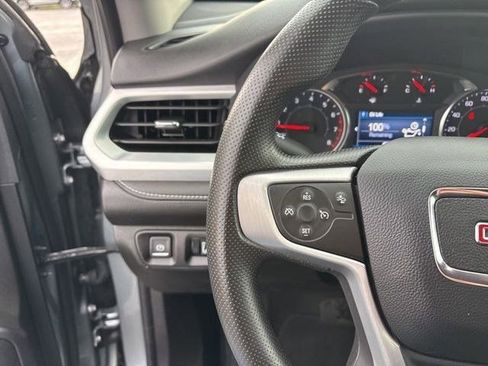 Used 2023 GMC Acadia SLE w/ Driver Convenience Package FWD image 16
