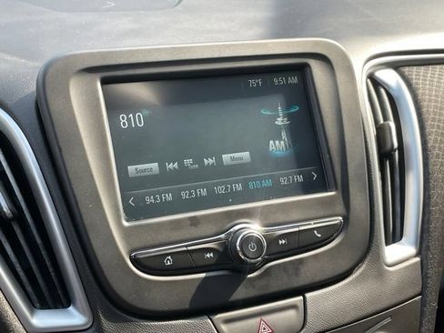 Used 2017 Chevrolet Malibu LS FWD image 17