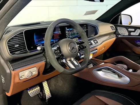 New 2026 Mercedes-Benz GLE 53 AMG 4MATIC Coupe image 9