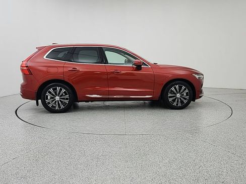 Used 2022 Volvo XC60 T8 Inscription AWD/4WD image 4
