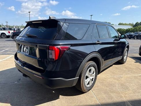 New 2025 Ford Explorer 4WD Police Interceptor image 4