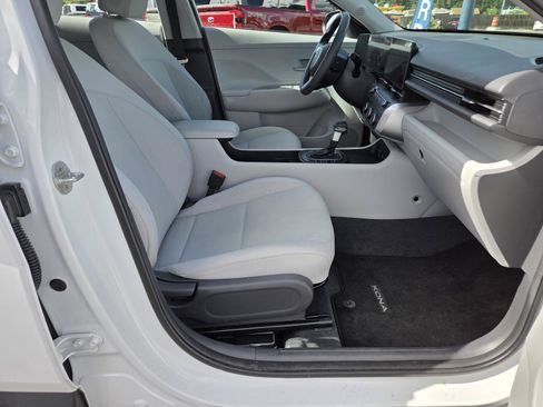 Used 2024 Hyundai Kona SE AWD/4WD image 20