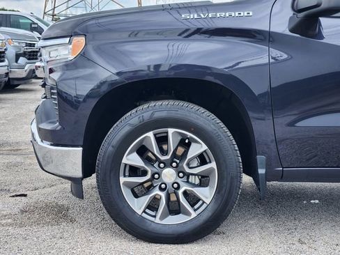 Used 2023 Chevrolet Silverado 1500 LT AWD/4WD image 8