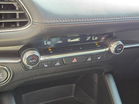 Used 2022 MAZDA MAZDA3 s image 28