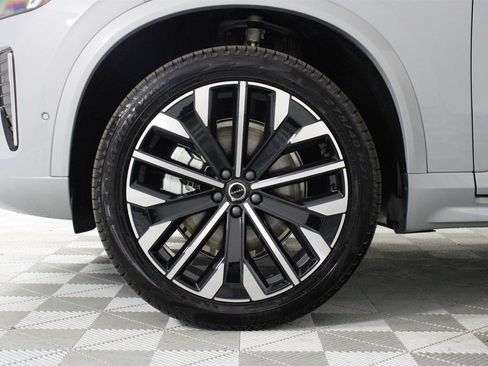 New 2026 Volvo XC90 B5 Plus image 13