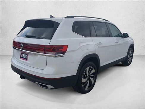 Used 2025 Volkswagen Atlas SE image 5