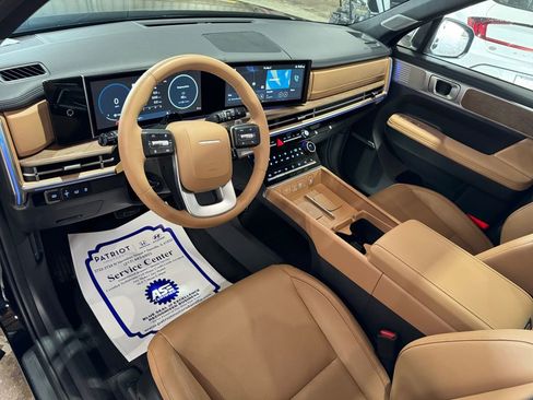 Used 2024 Hyundai Santa Fe Limited image 45