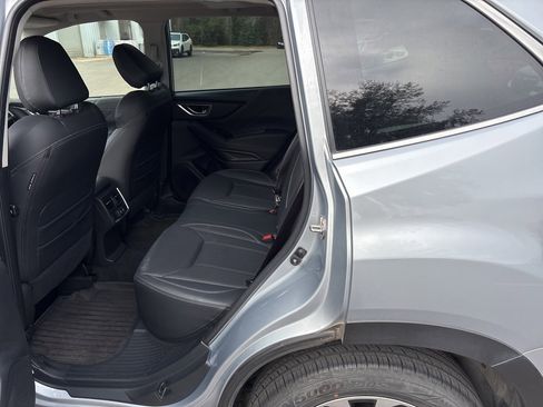 Used 2020 Subaru Forester Limited w/ Popular Package #3 image 7