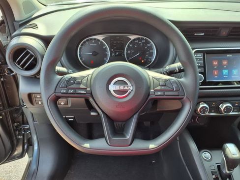 New 2025 Nissan Kicks Play S image 12